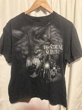 3D Emblem The Strong Survive Wolf Tee Shirt